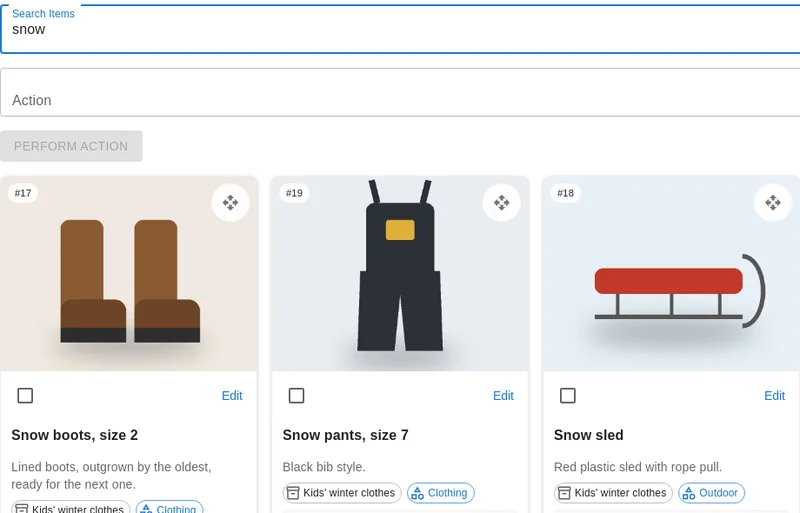 Screenshot with demo data: searching items for "snow" finds snow boots, snow pants and a sled, each with the box it is in